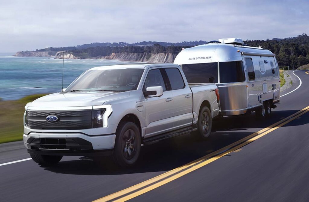 Las 5 camionetas eléctricas del 2026 con mayor capacidad de remolque